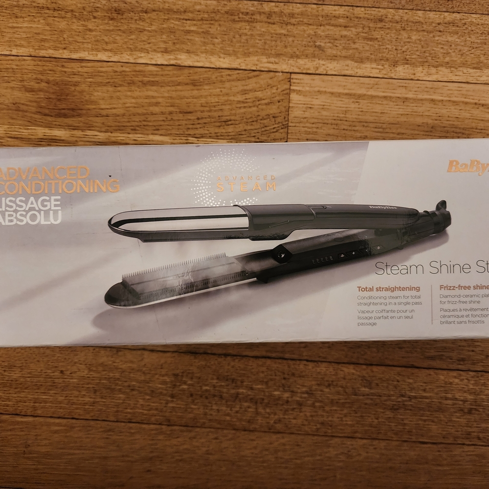 BaByliss Steam Shine Styler - Black and Silver w European Plugs!